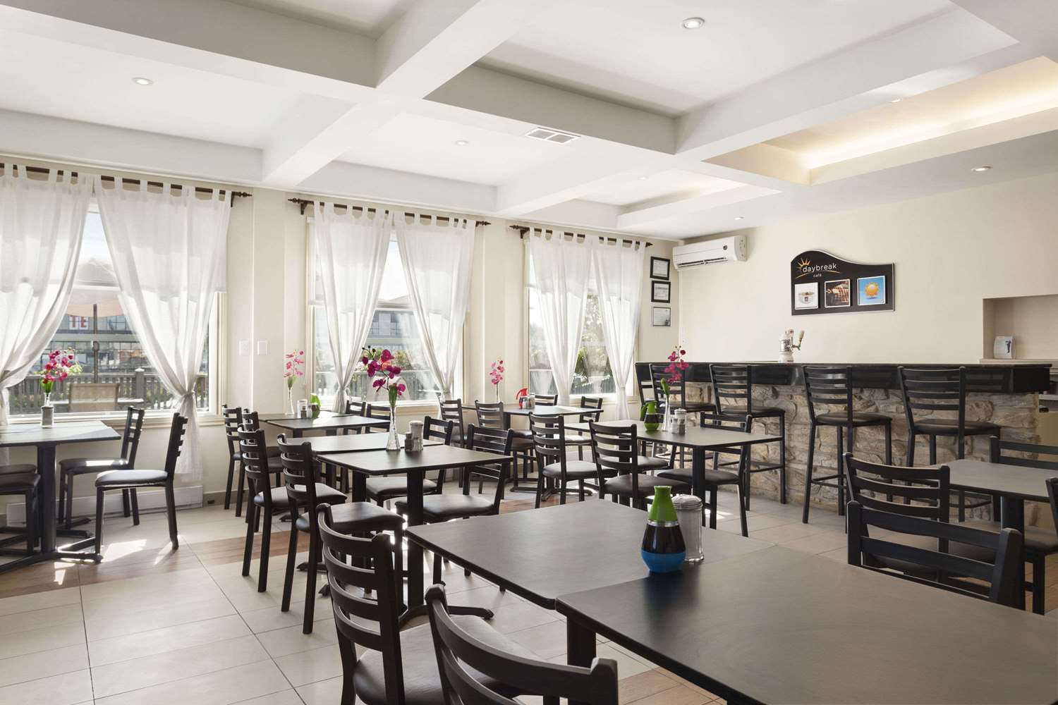 restaurant cafeteria