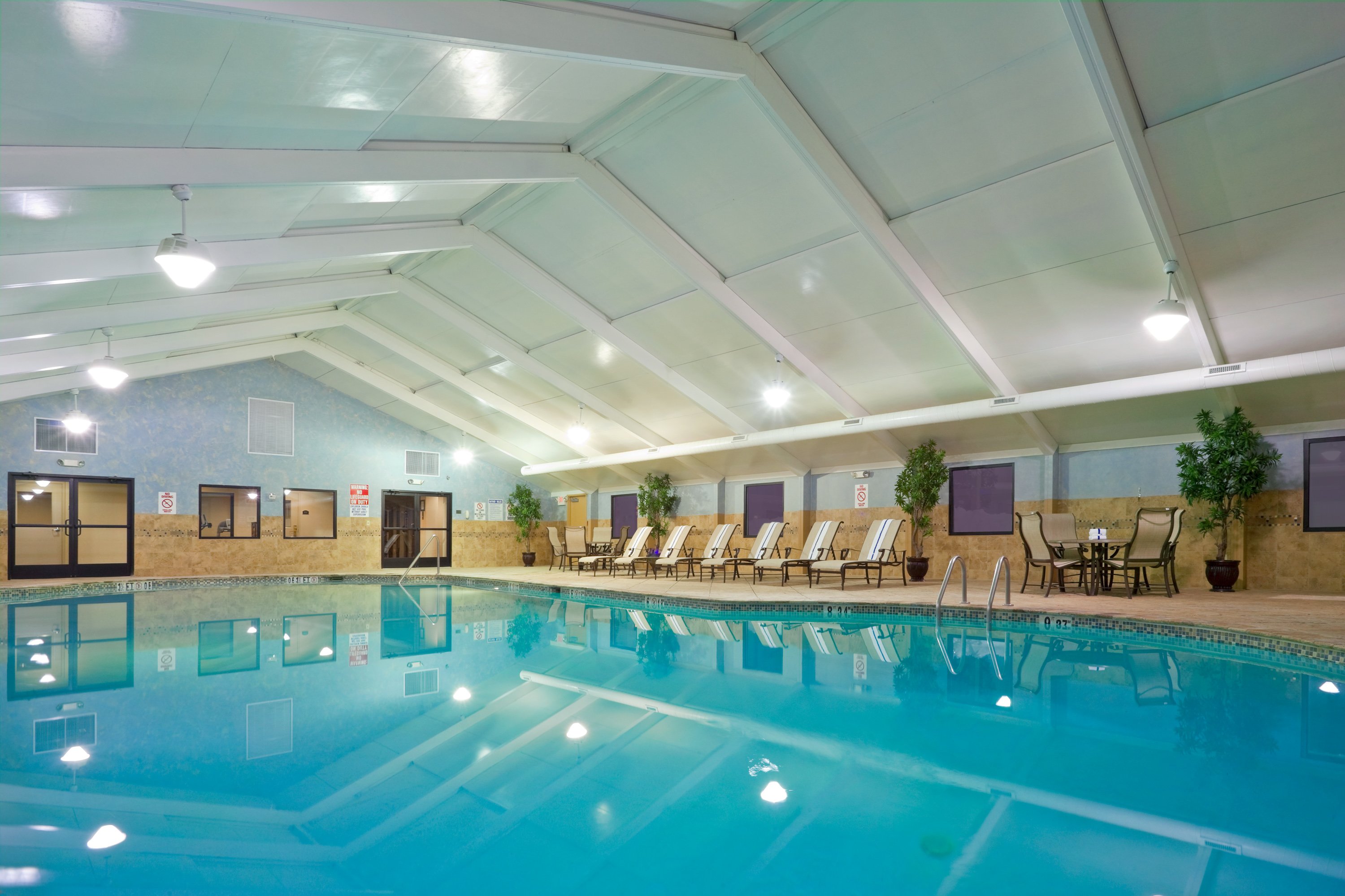 Holiday Inn South Plainfield-Piscataway 28/50