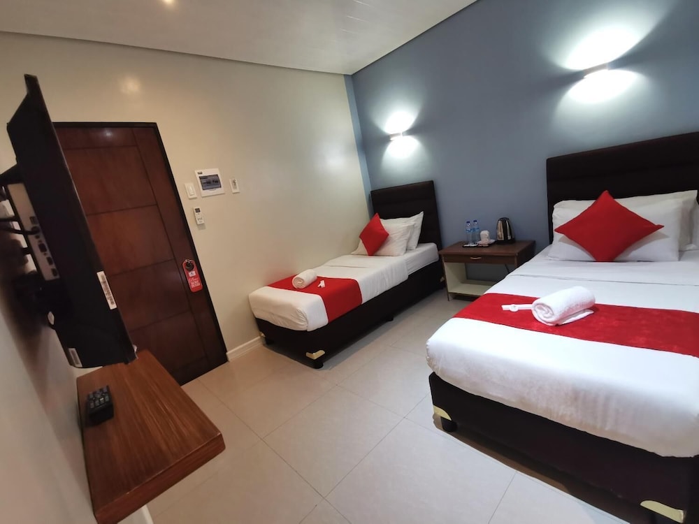 Charms Hotel 14/26