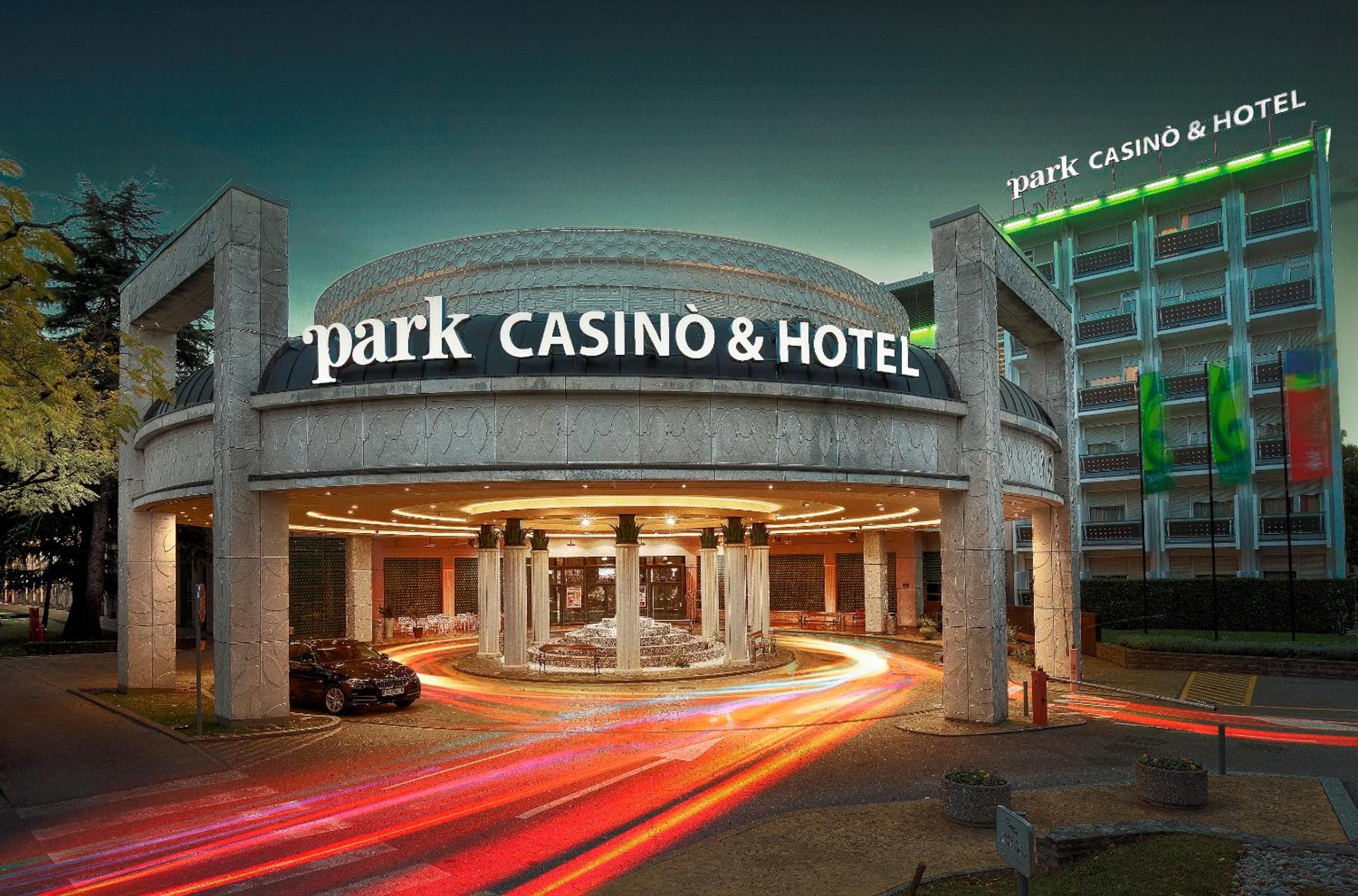 Park Casino and Hotel 6/51