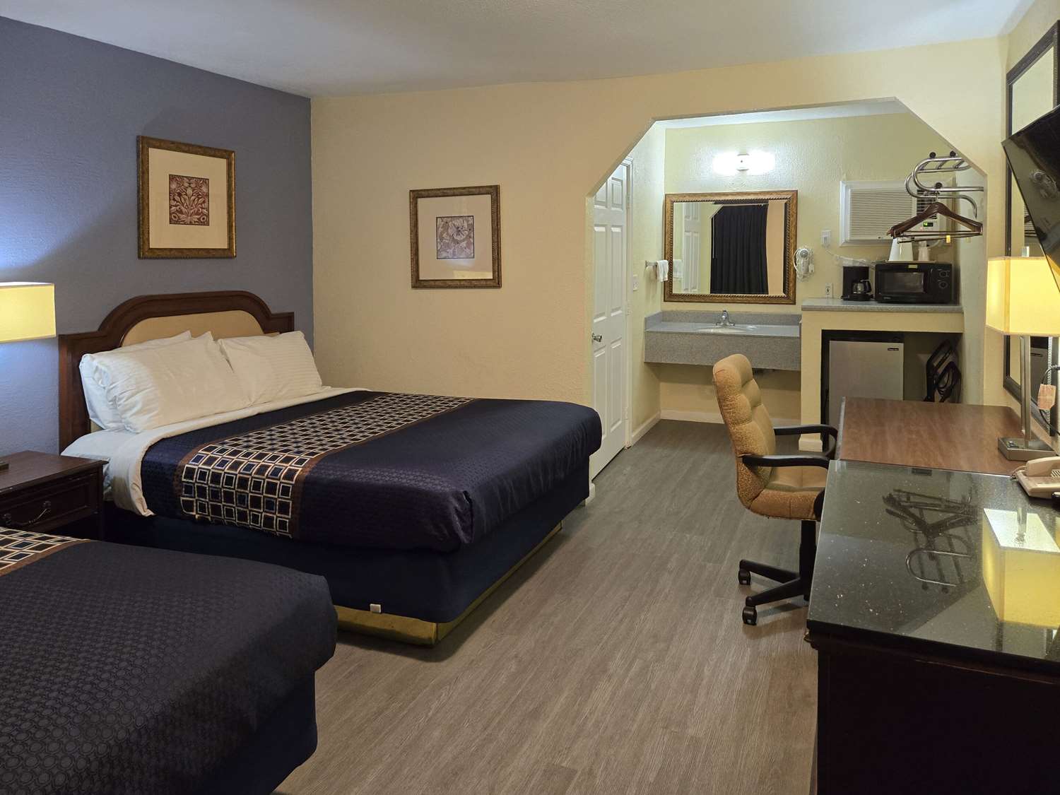 غرفة بسريرين كوين، Rodeway Inn & Suites Blythe I-10, CA 7/9