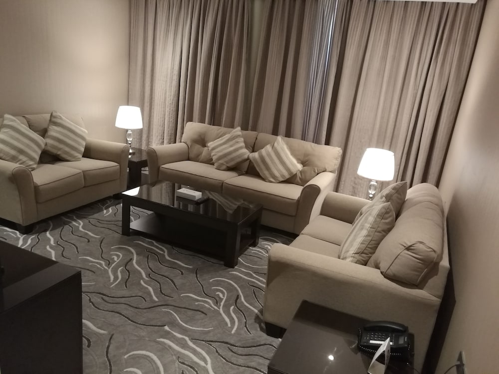 فندق نافيتي ورويك الخبر(Naviti Warwick Al Khobar Hotel) 29/39