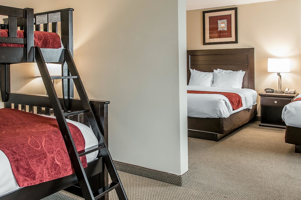 Comfort Suites South Bend Near Casino 25/33