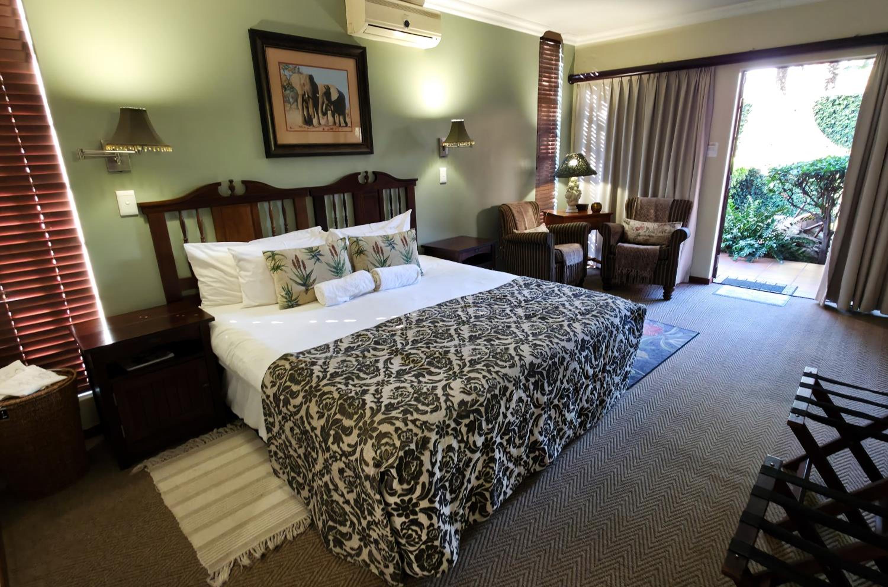 Africa House Guest House 3/23