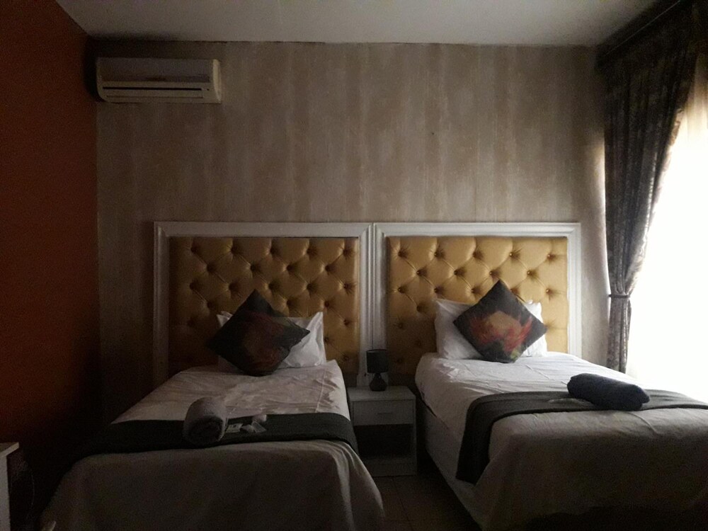 Vakhusi Bed and Breakfast 6/47