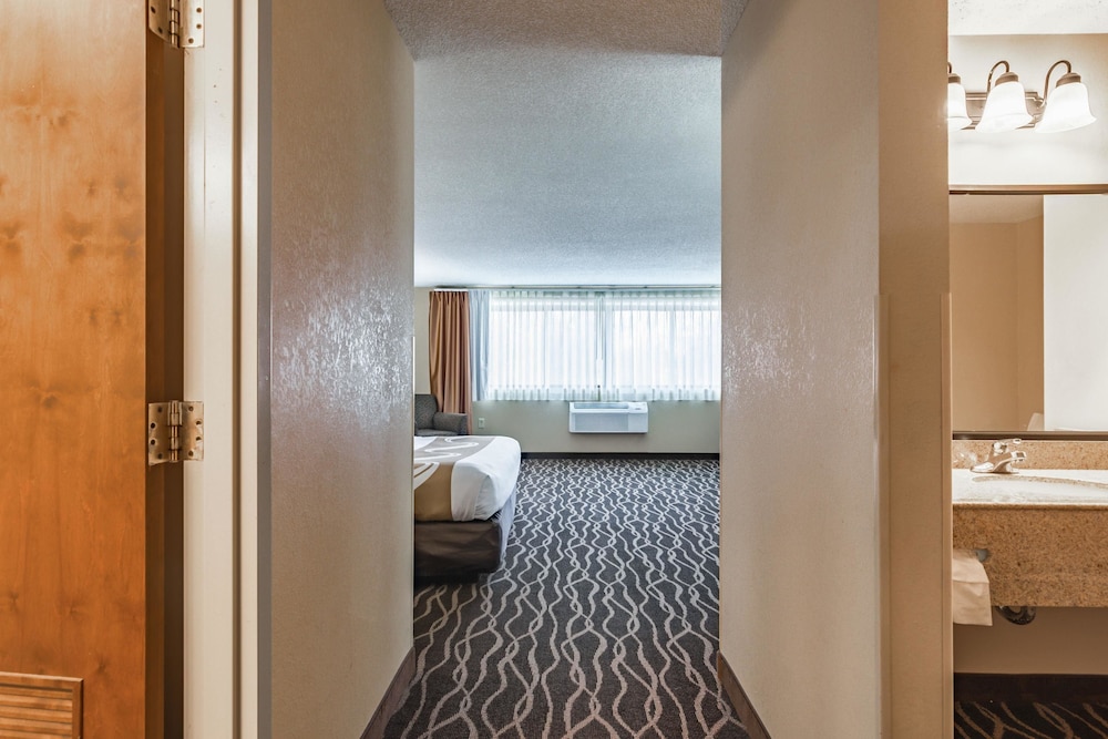 Quality Inn Schenectady - Albany 22/34