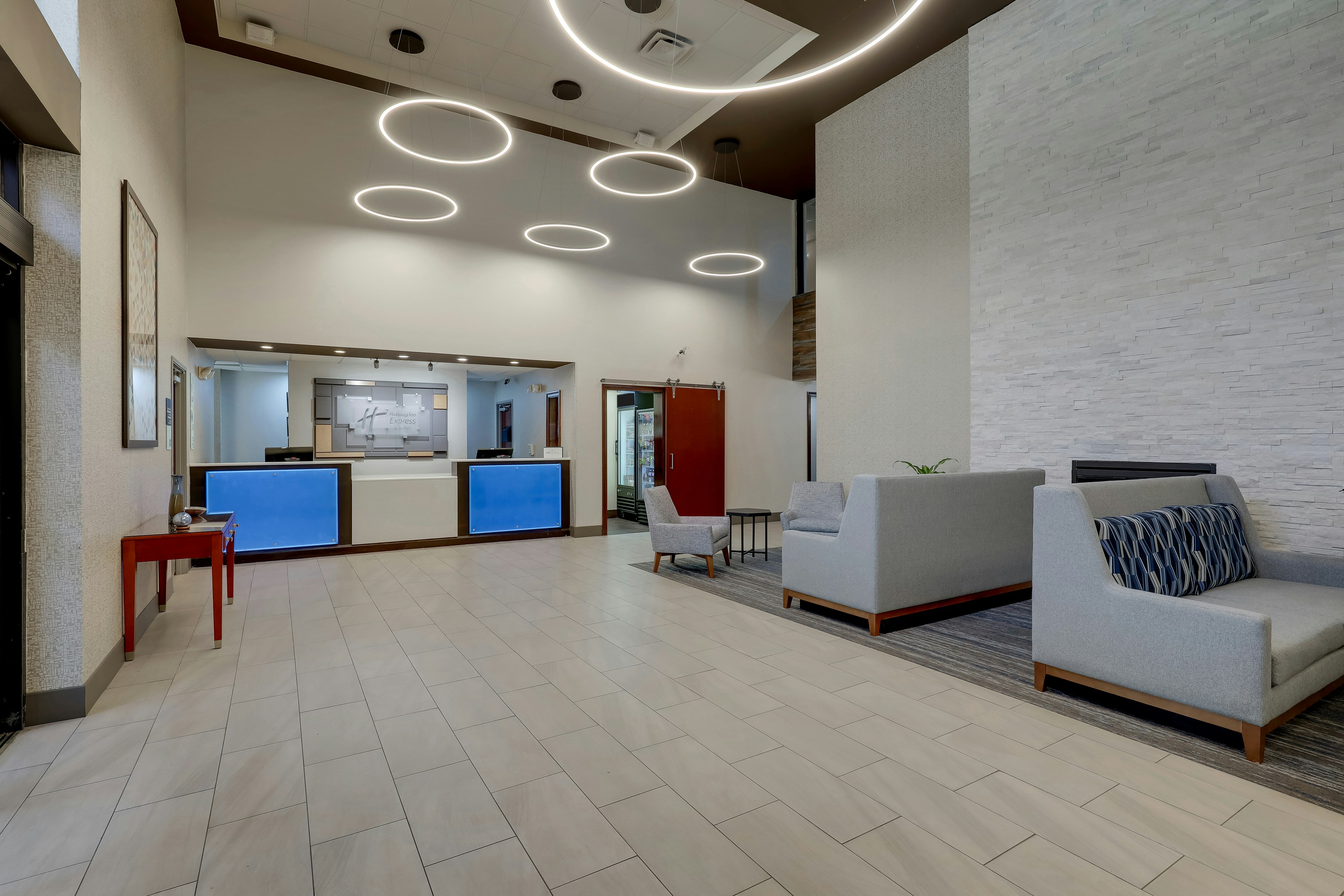 Holiday Inn Express Hotel And Suites Gadsden W Near Attalla 44/76