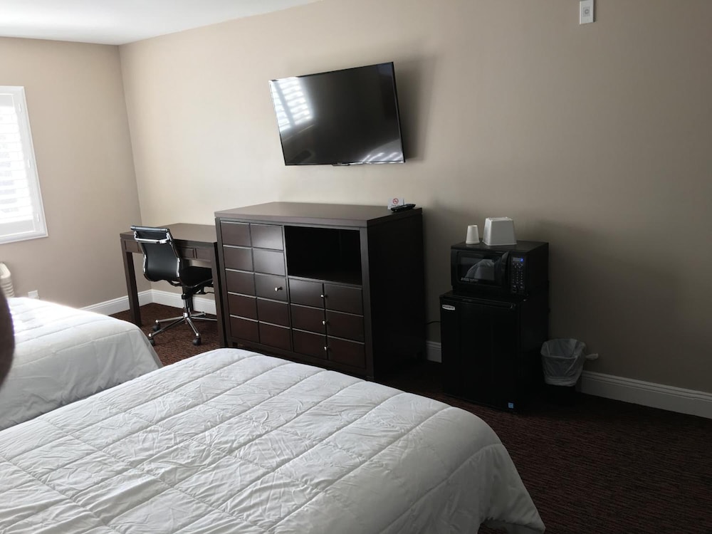 Vallejo Inn 12/27