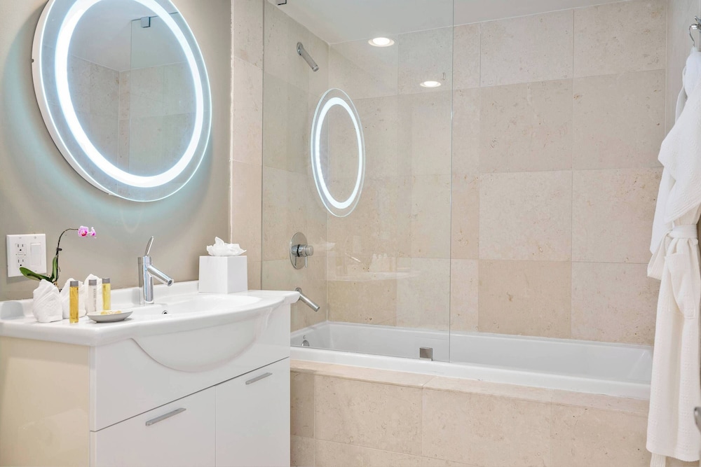 شقة سوبيريور بسرير كينج وسرير كوين بإطلالة على البحر بغرفة نوم واحدة بمطبخ، Brickell by Miami Vacation Rentals 5/5