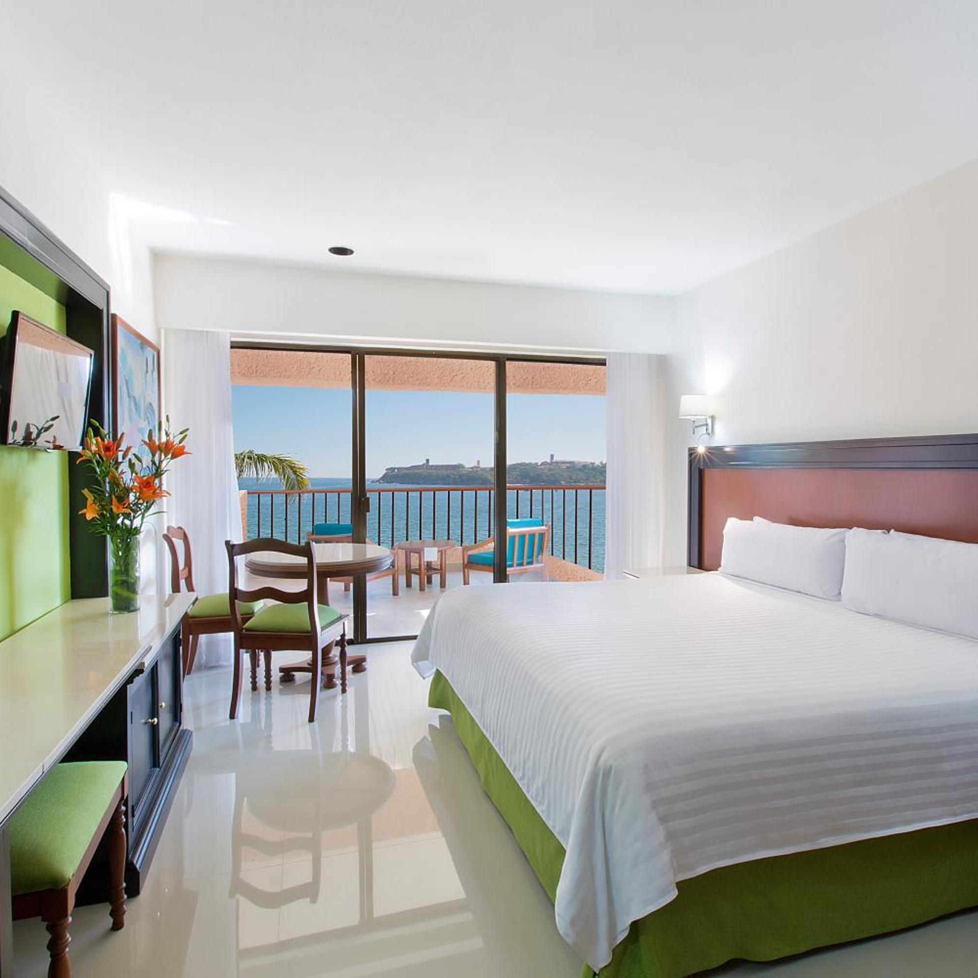 Deluxe, Ocean Front, Premium Level