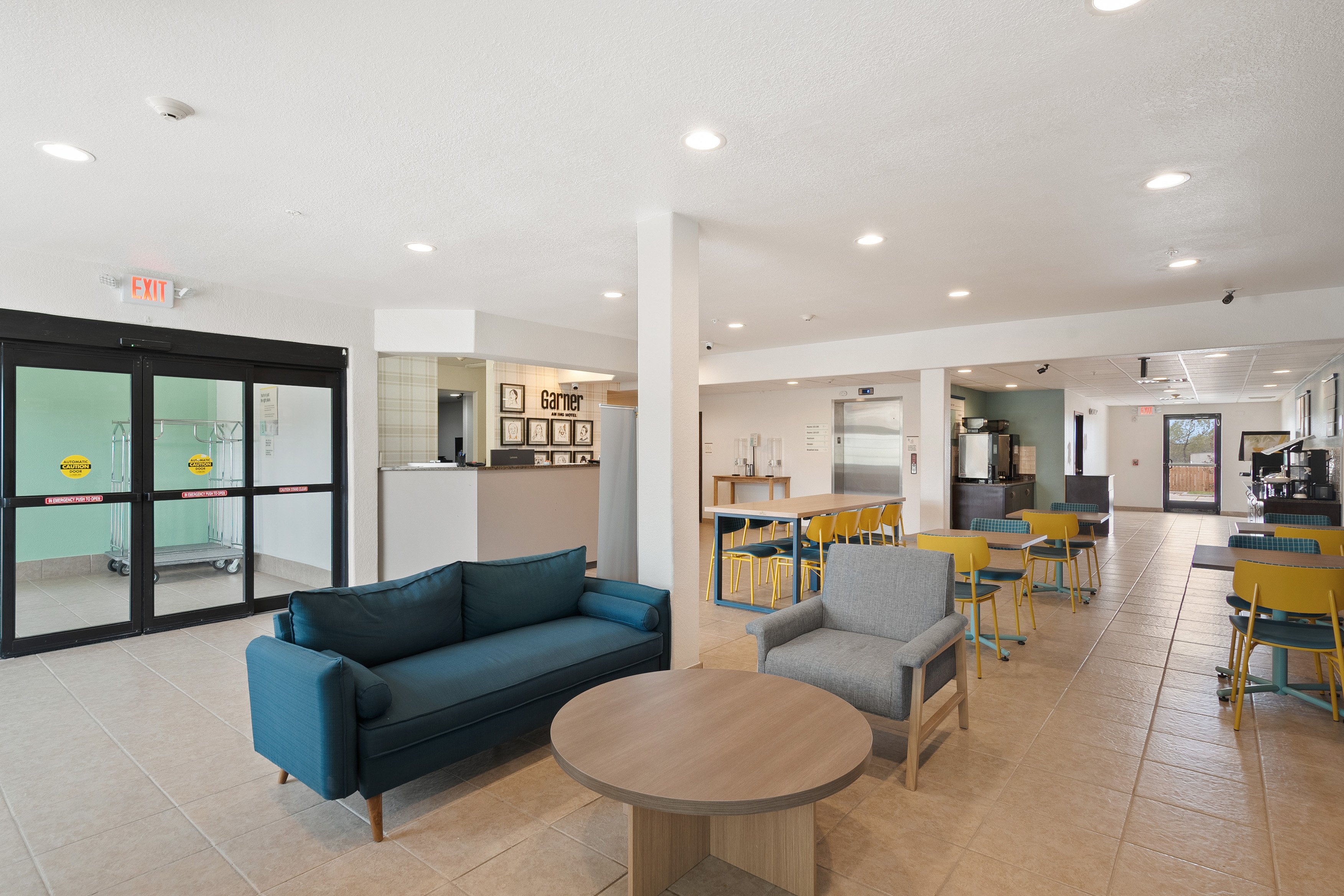 Microtel Inn Suites By Wyndham Gonzales 40/68