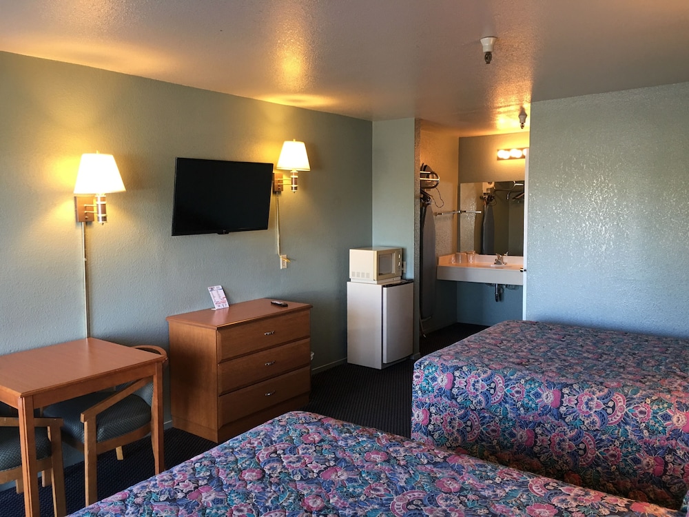 Applegate Inn 11/35