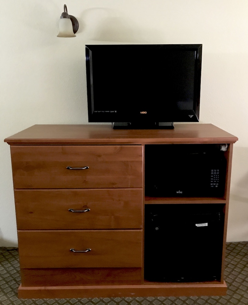 FAIRBRIDGE INN & SUITES KELLOGG 29/48