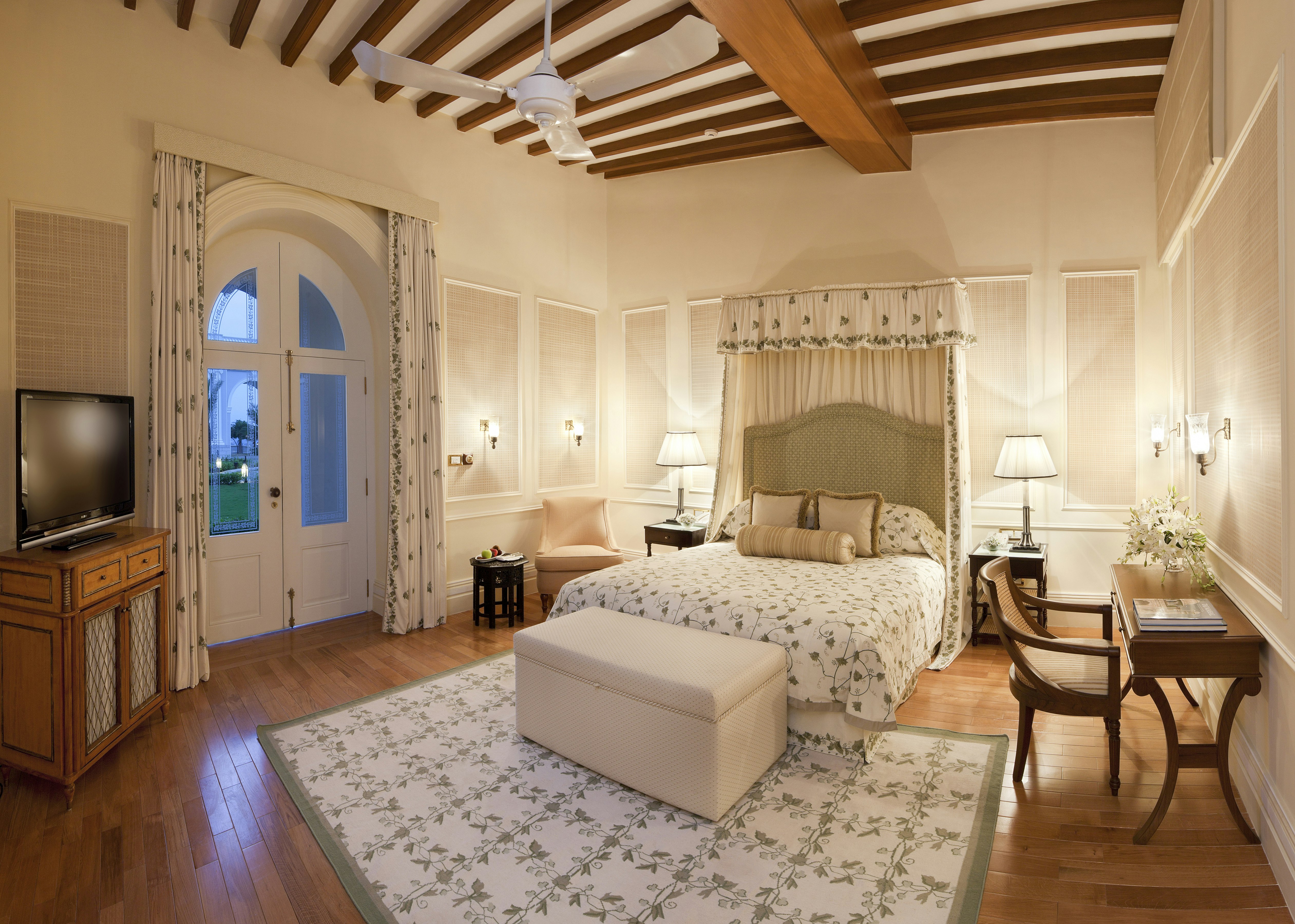 TAJ FALAKNUMA PALACE 32/81