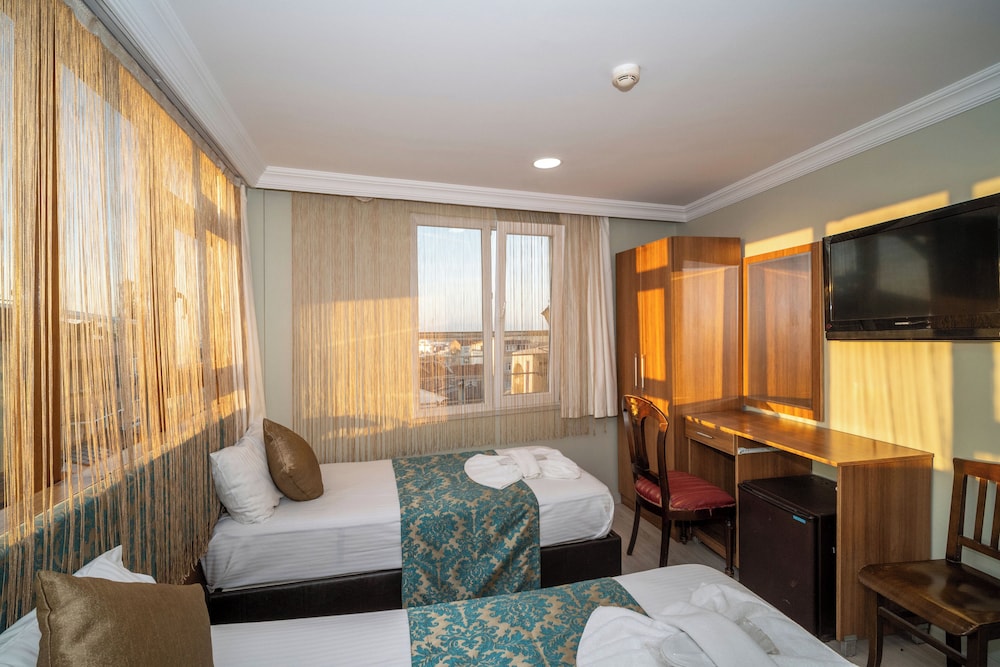 SIMPER HOTEL 29/50