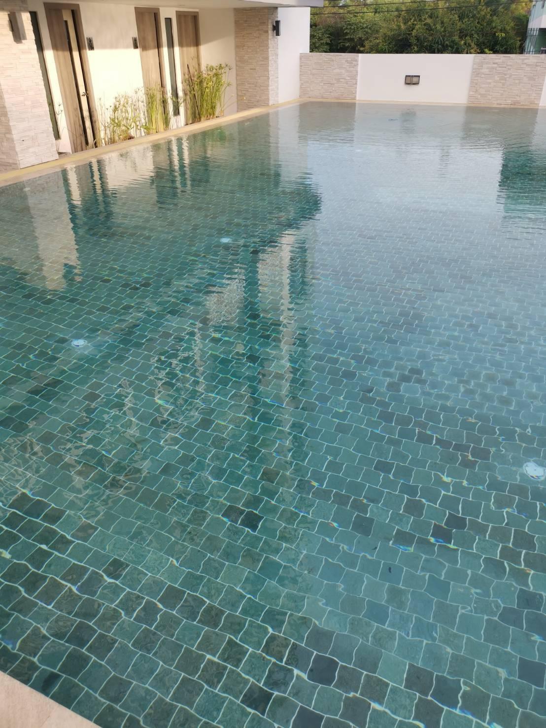 Leenova Hotel 36/50