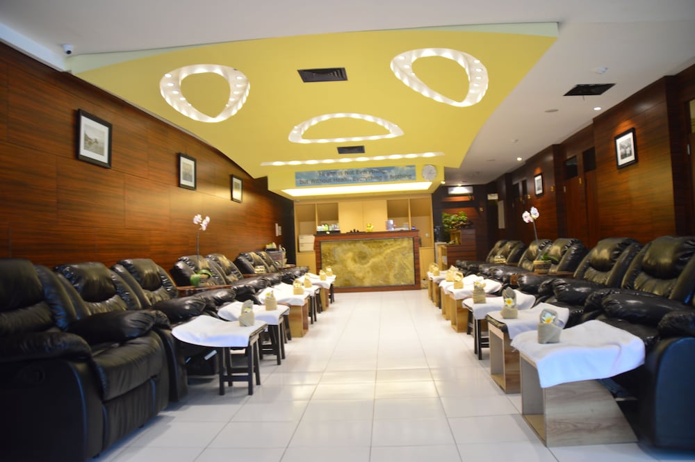 KUTABEX BEACH FRONT HOTEL 48/53
