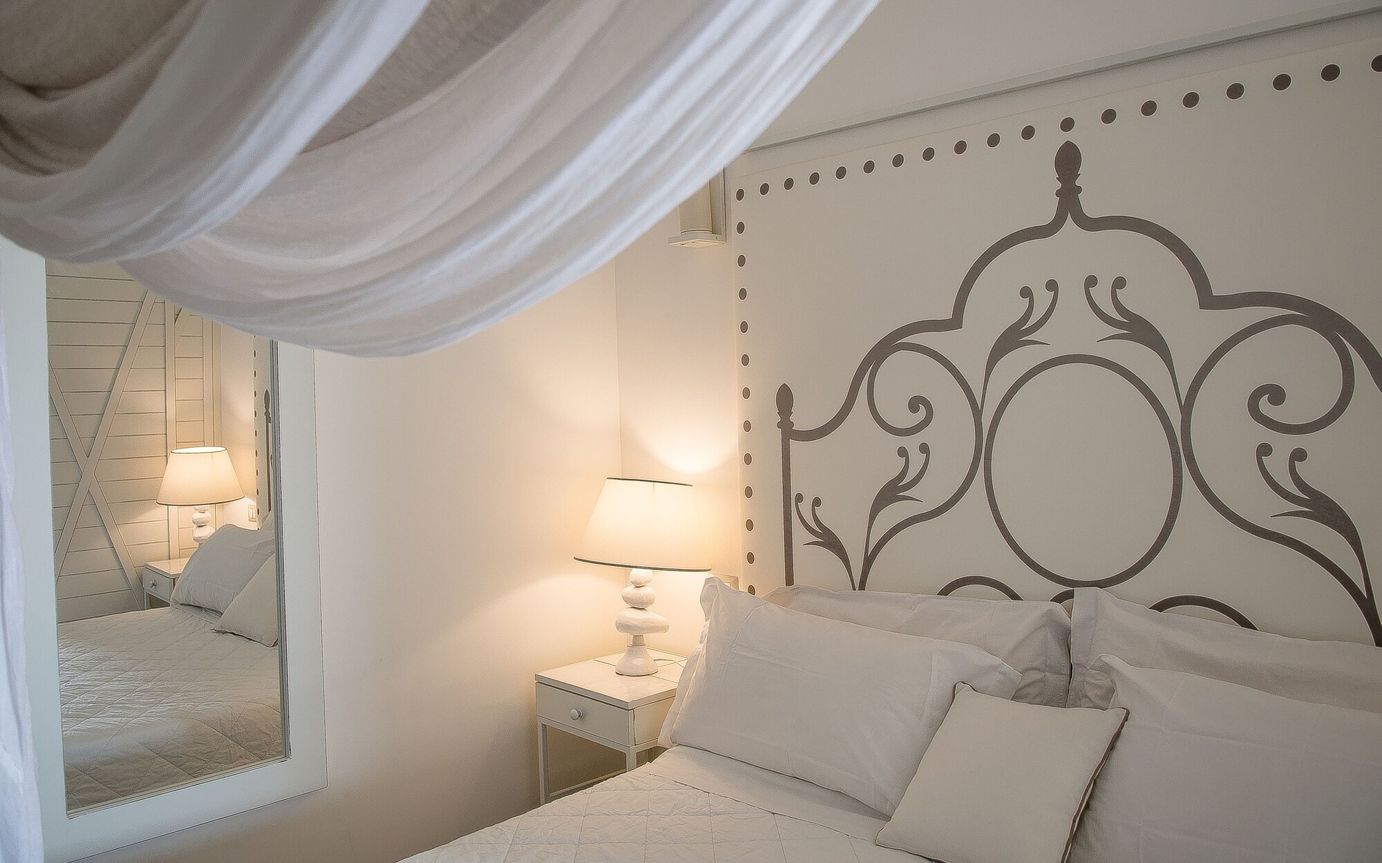 Junior Suite, Queen Bed, Sea View, Pool Side