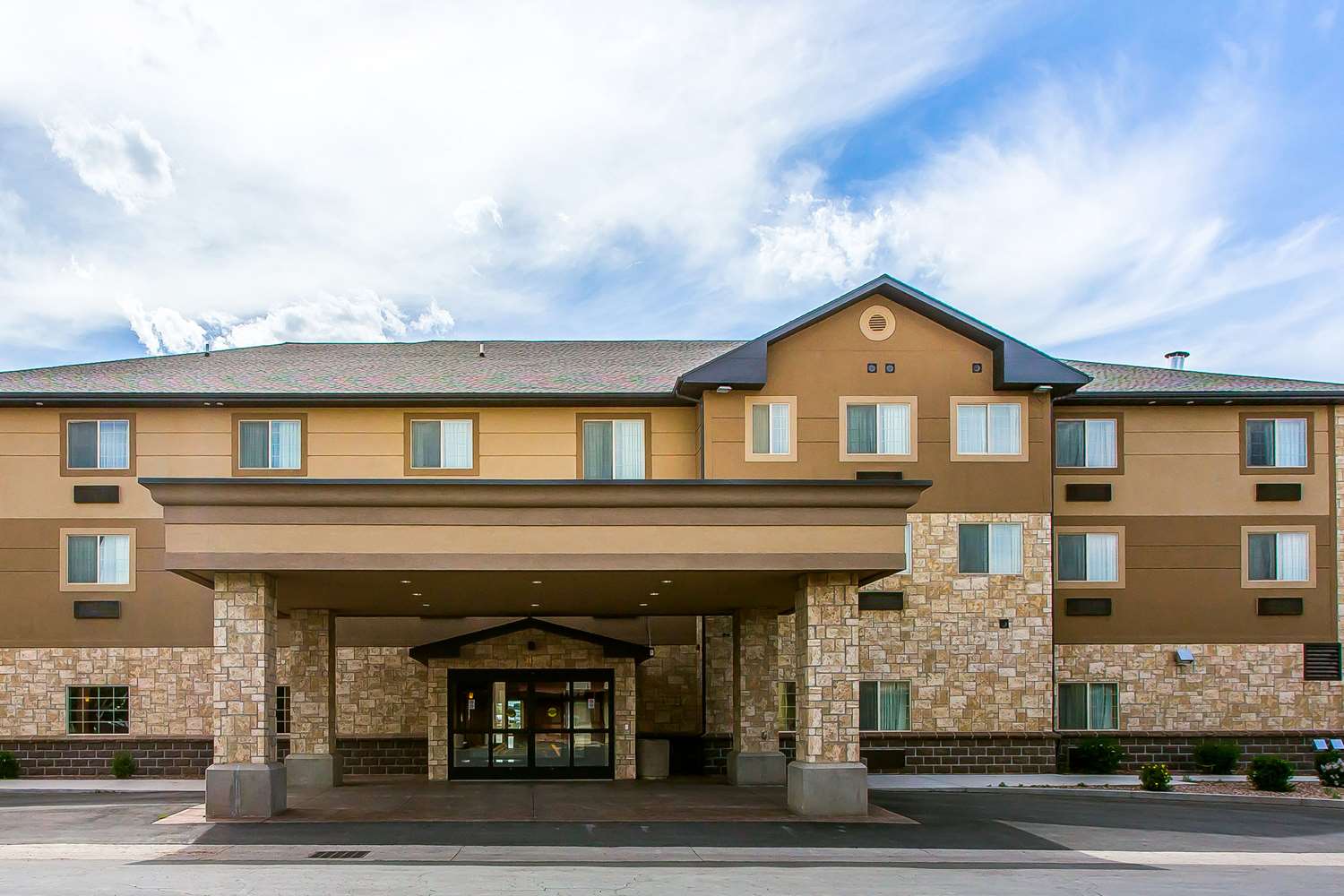 COMFORT INN BALLARD-ROOSEVELT 1/30