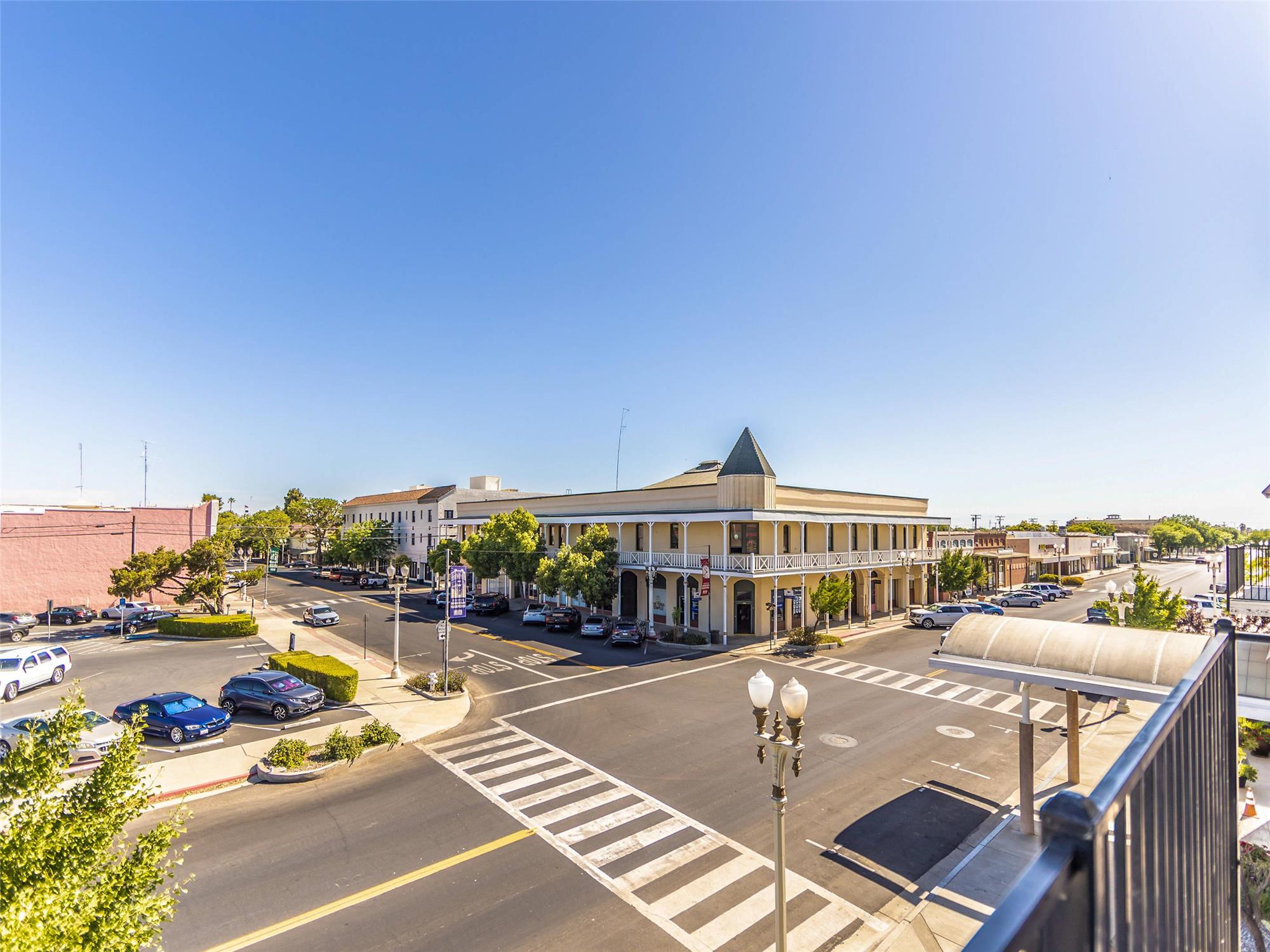The Hanford Hotel 34/38