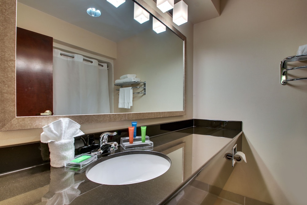 Wingfield Inn Suites 47/49