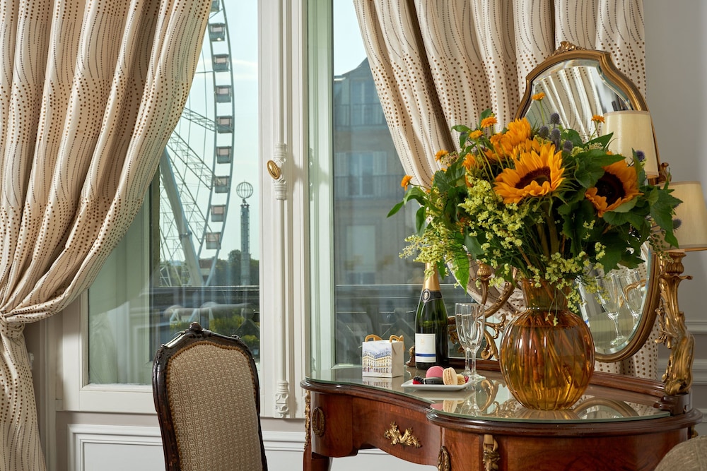 Hotel Regina Louvre 7/60