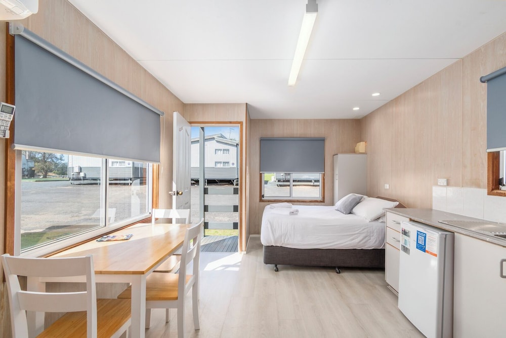Eden Beachfront Holiday Park 17/50