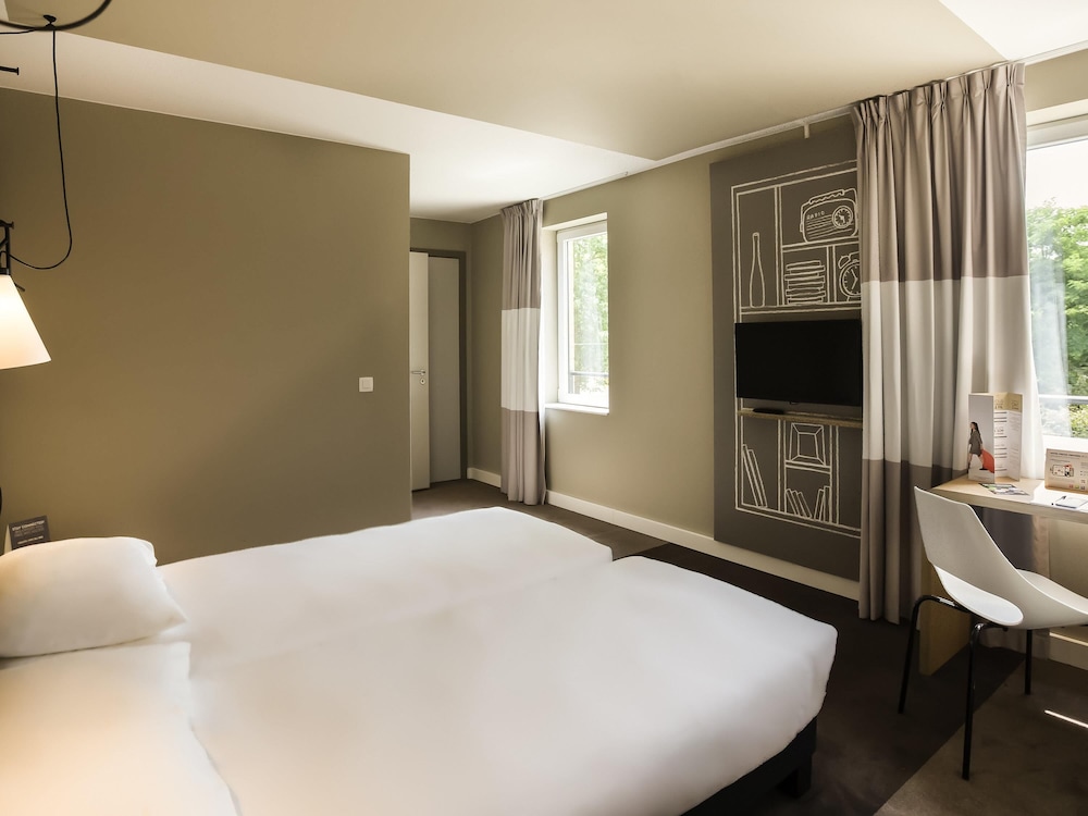 ibis Wavre Brussels East 25/69