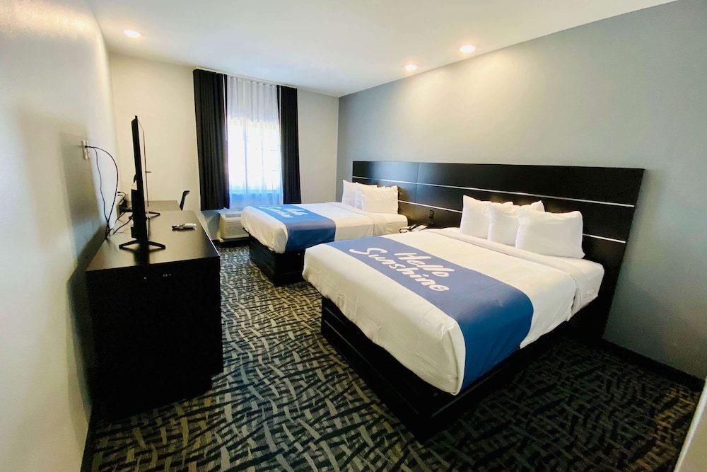 Days Inn Suites By Wyndham Horn Lake Graceland Area 18/29