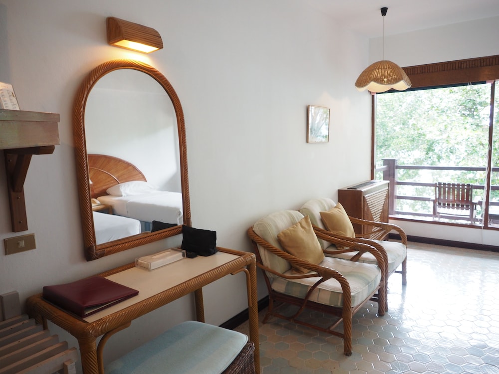Rayong Resort Hotel 43/65