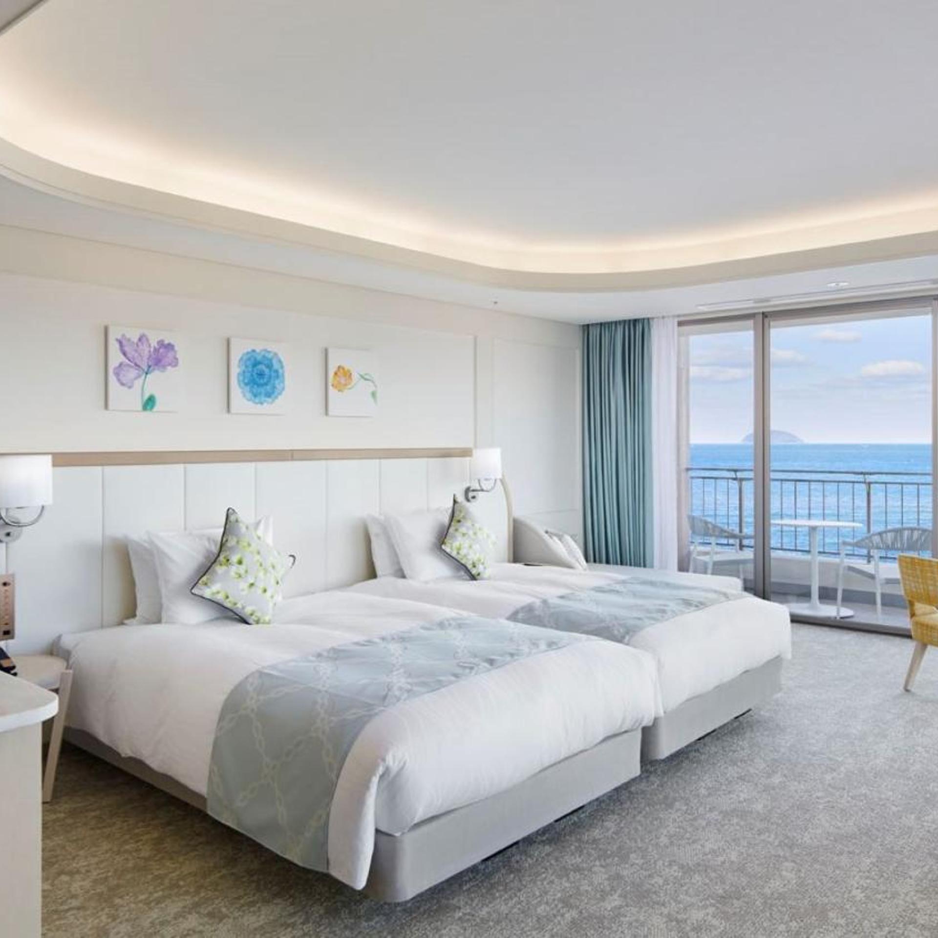 Deluxe, Twin Beds, Sea View, East Wing