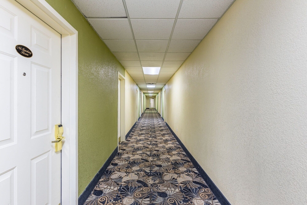 Motel6 Tulsa, OK - Airport 34/55