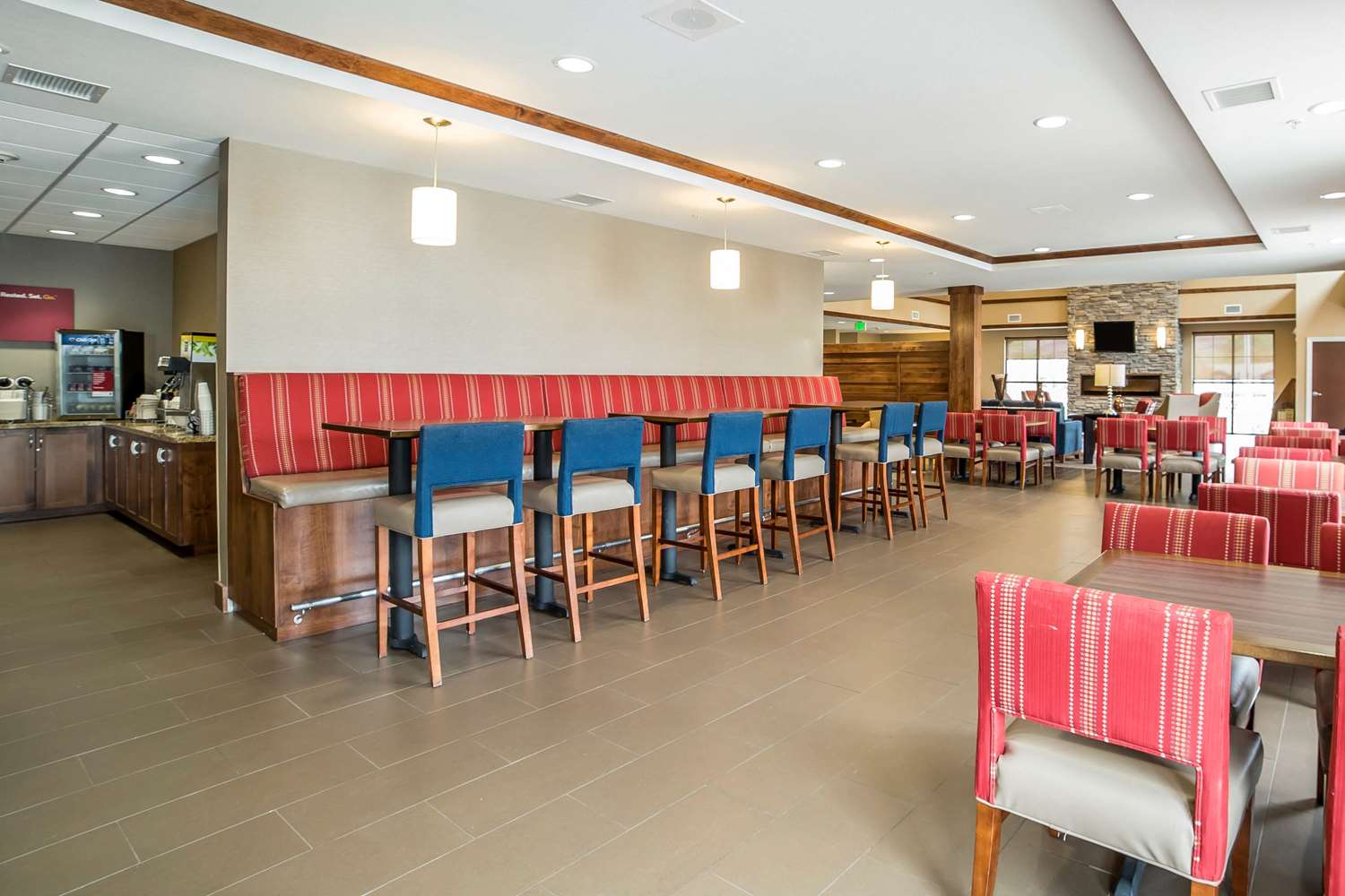 Comfort Suites Moab Near Arches National Park 25/36
