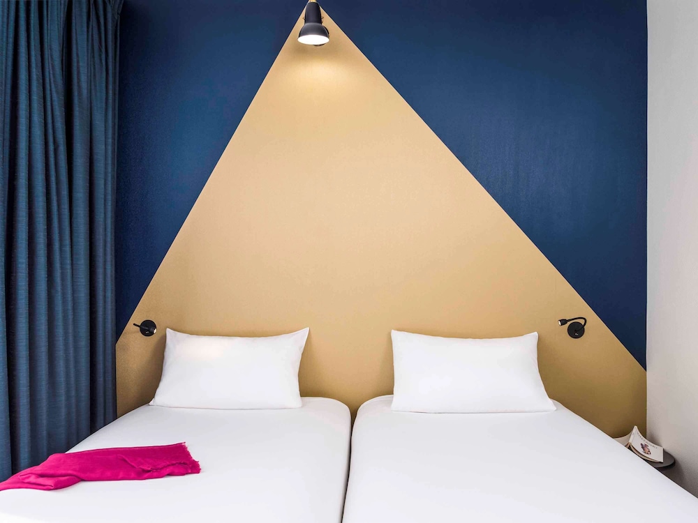 Ibis Styles Paris 15 Lecourbe 19/64