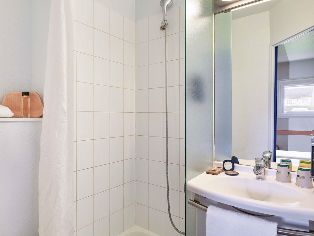 Ibis Budget Versailles Chateau Saint Cyr 38/40