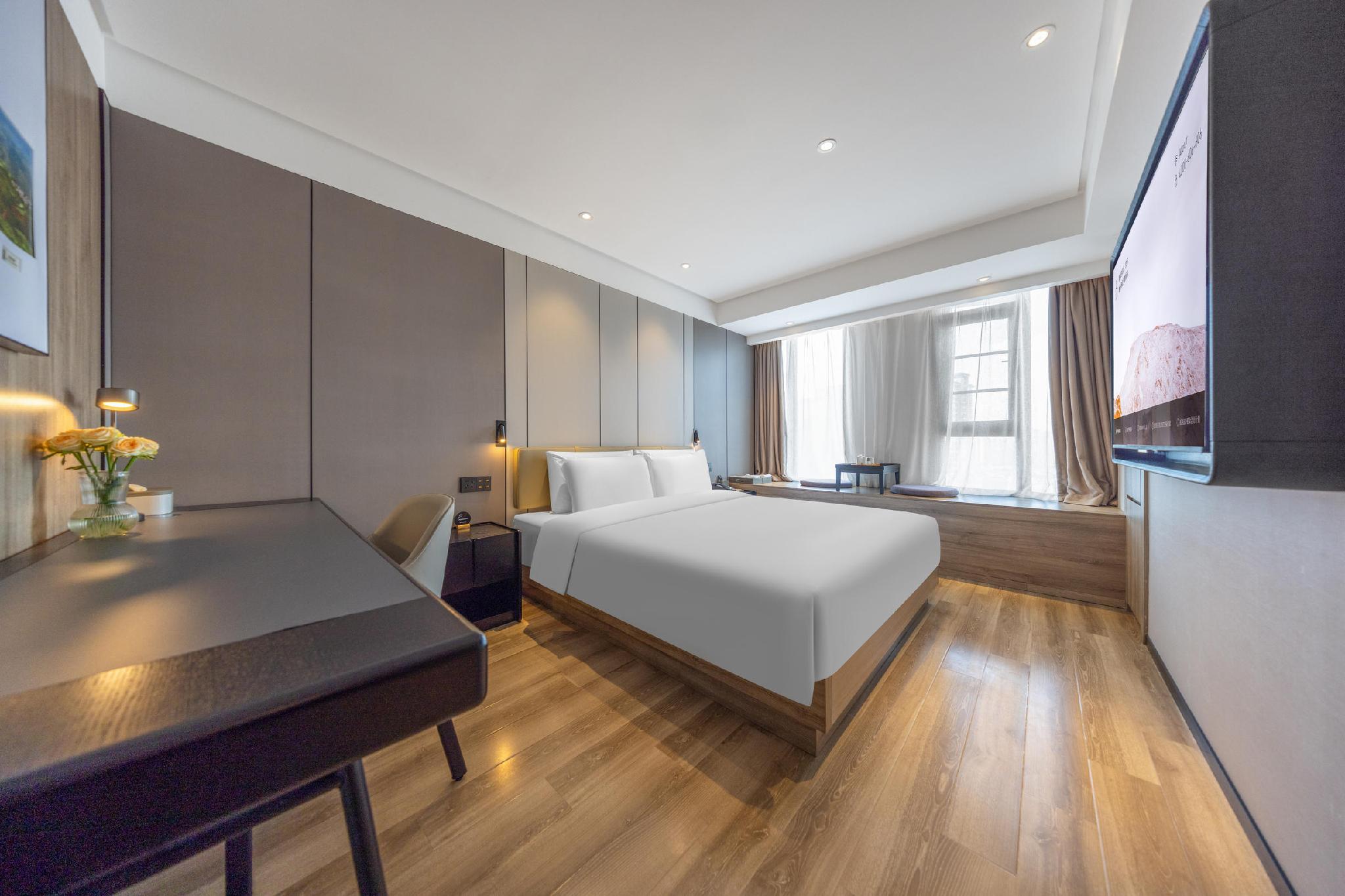 Superior, King and Queen Bed