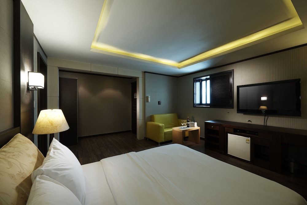 BENIKEA Gangnam Noblesse Hotel 11/25