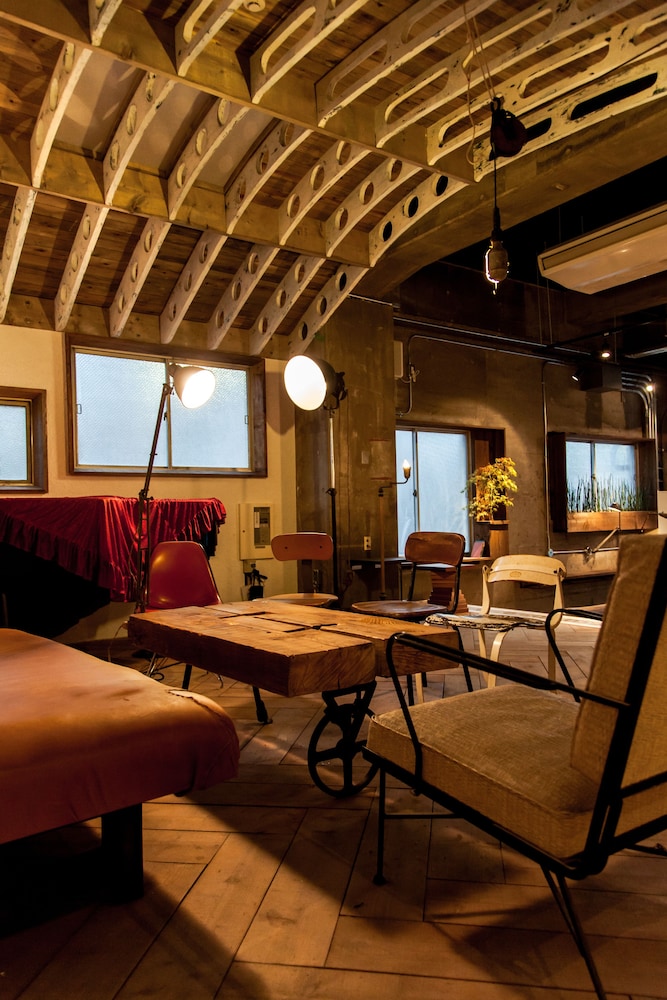 Nui. Hostel & Bar Lounge 38/50