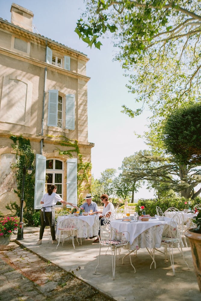 CHATEAU DE VARENNE 63/72