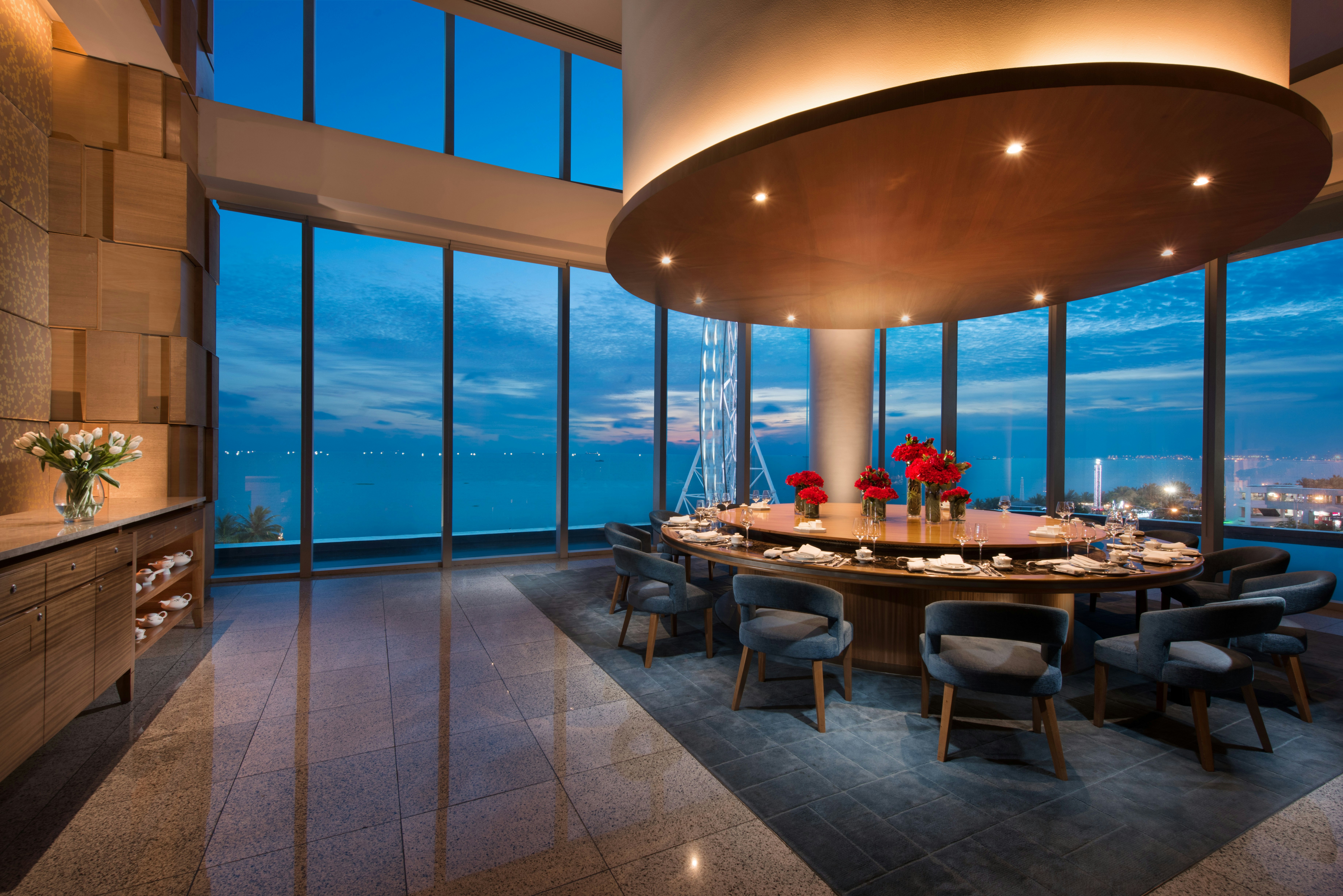 Conrad Manila 46/53