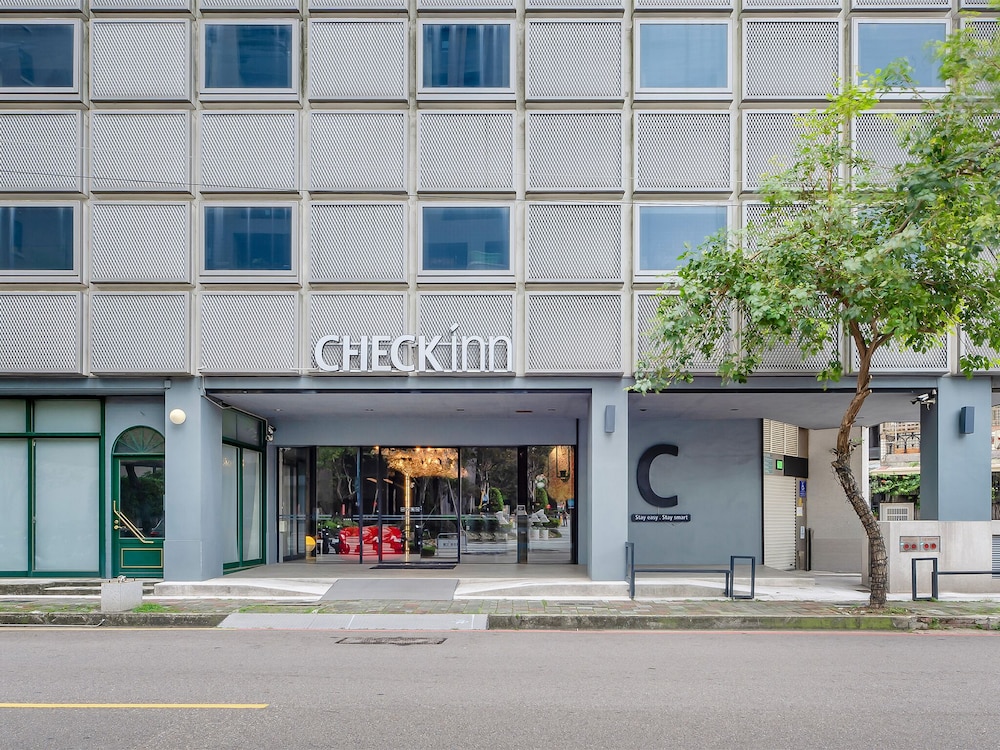 LUMI HOTEL 5/72