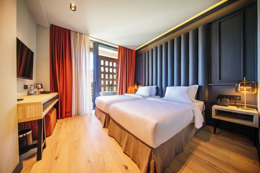 Sandali Metekhi Boutique hotel 17/50
