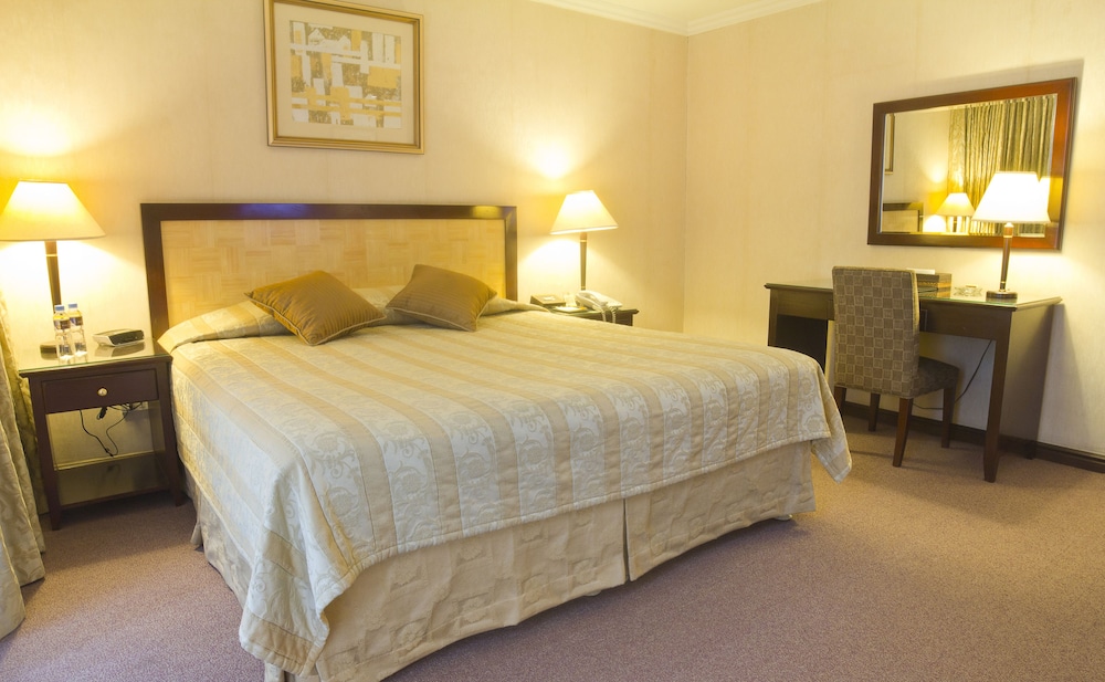 Herald Suites Solana 28/65