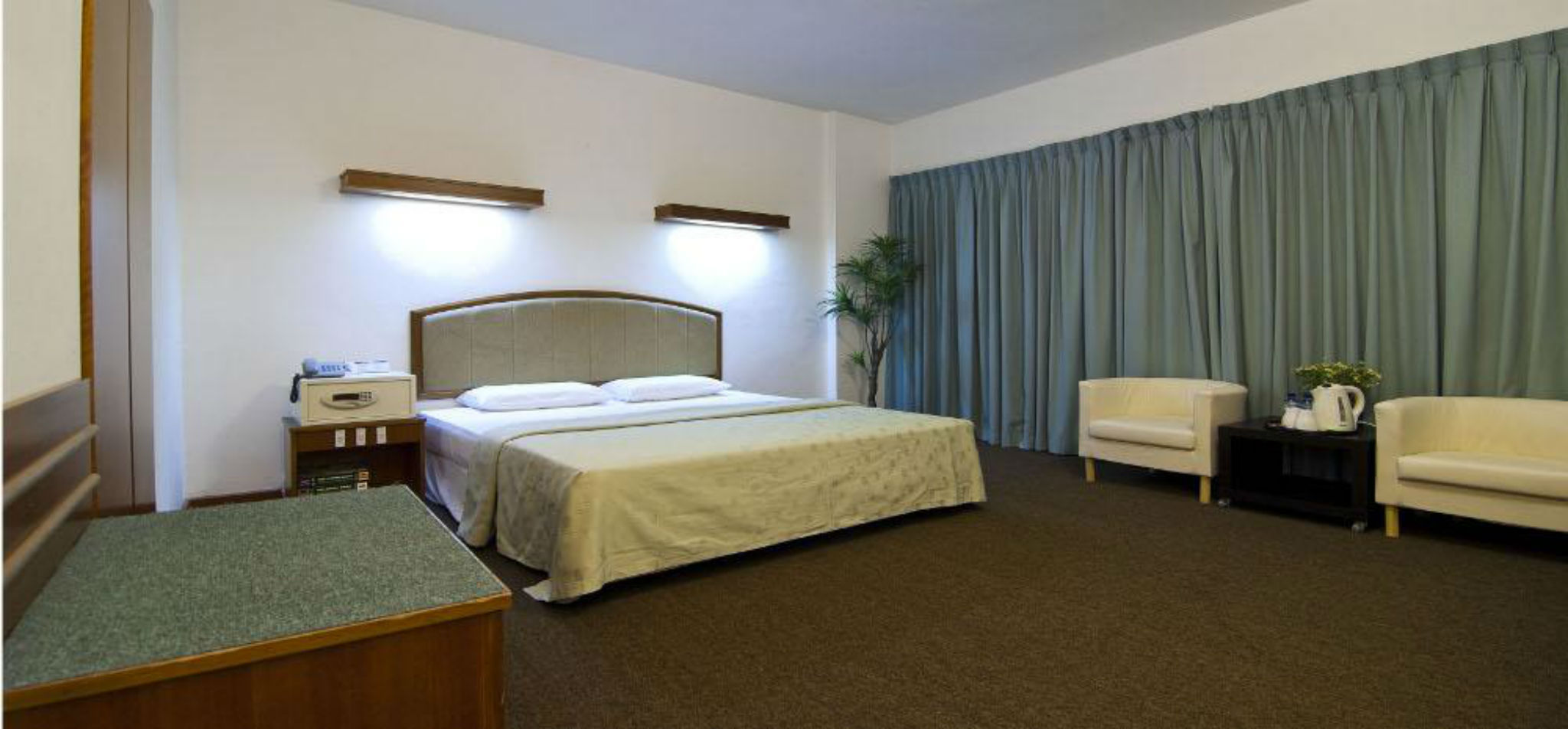 Hotel Supreme 16/25