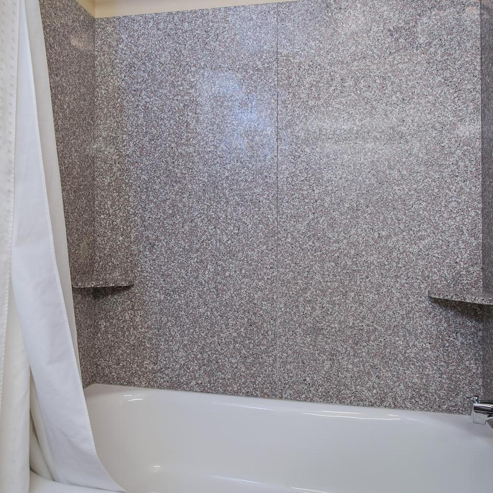 جناح سوبيريور بسرير كينج بغرفة نوم واحدة، Baymont Inn & Suites By Wyndham Sturgis 7/7