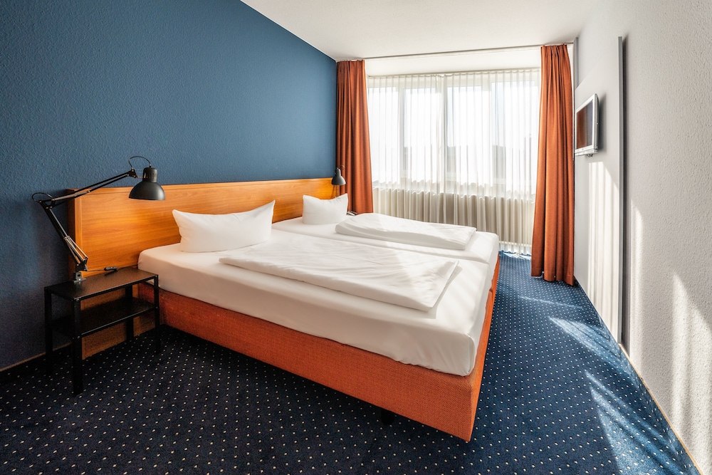 APARTMENT, DOUBLE BED