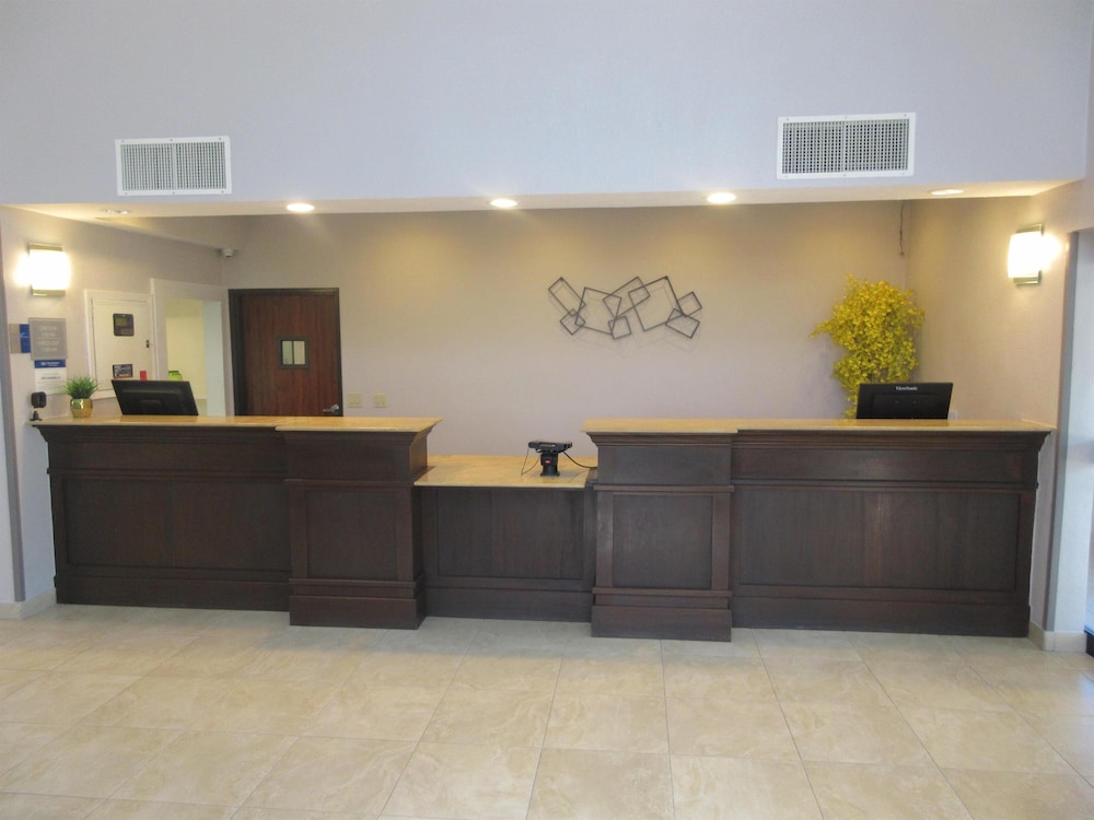 Best Western Champions Forest Inn and Suites 6/61