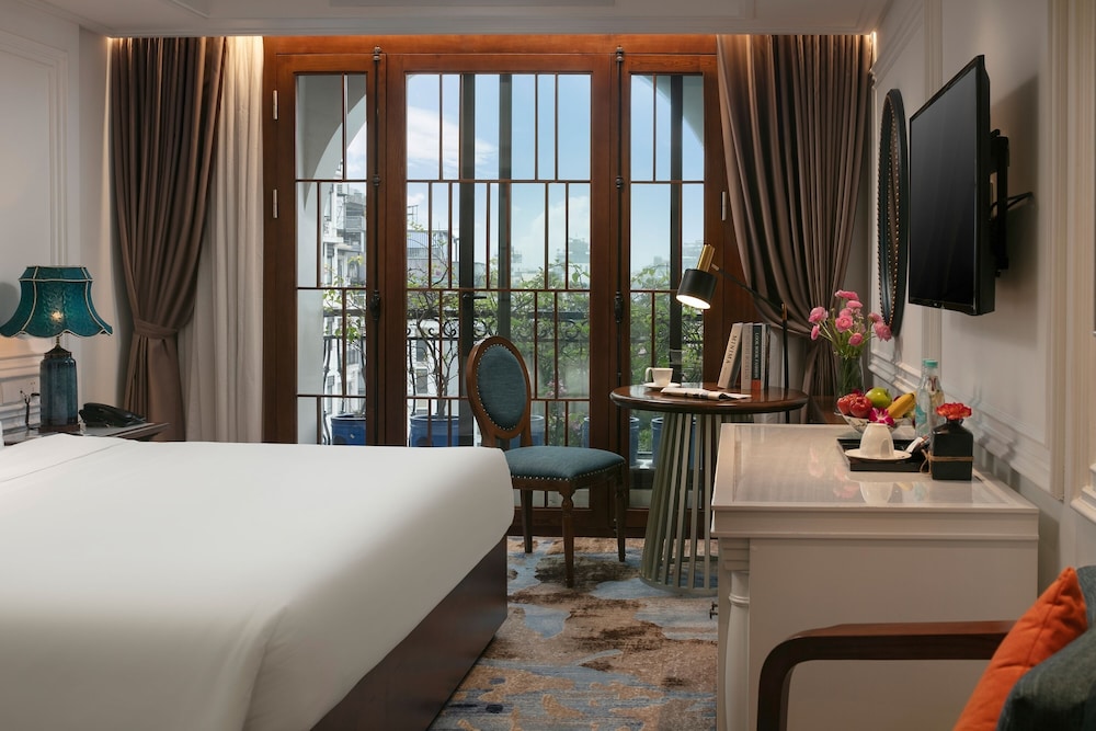 Connecting, Emerald, King and Twin Beds