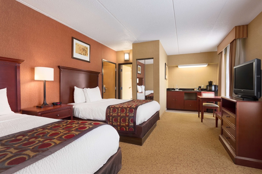 Country Inn & Suites By Radisson Nashville Airport TN 27/70
