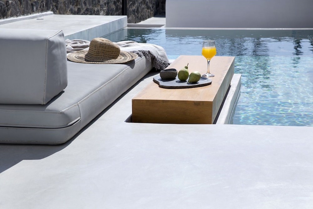 June Twenty Suites 16/50